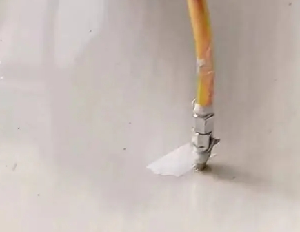 崆峒瓷砖空鼓维修公司专业解答在瓷砖铺贴过程中，如果使用的砂料过粗（如全部使用了粗砂），可能会导致以下问题